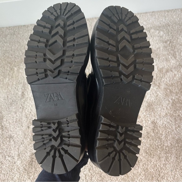 Zara Black Chunky Y2K Platform Loafer Gold Chain Slid On Faux Patent Leather - Picture 5 of 9